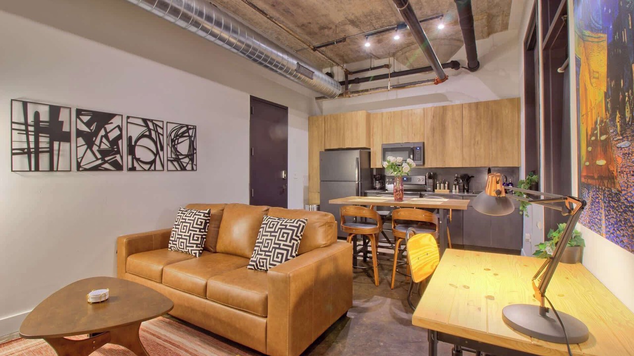 Photo of Livingroom in Midtown