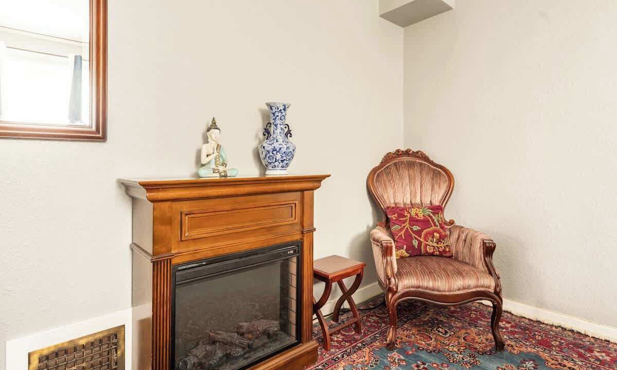 Photo of Livingroom in Claremont