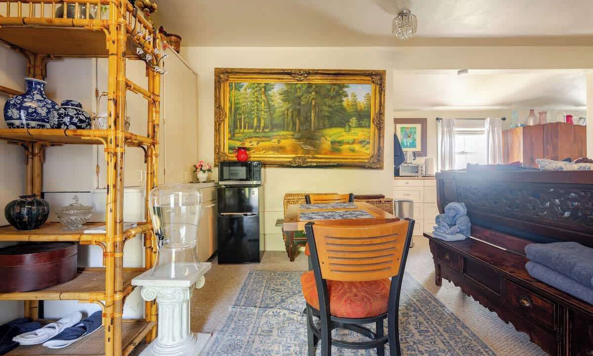 Photo of Livingroom in Claremont