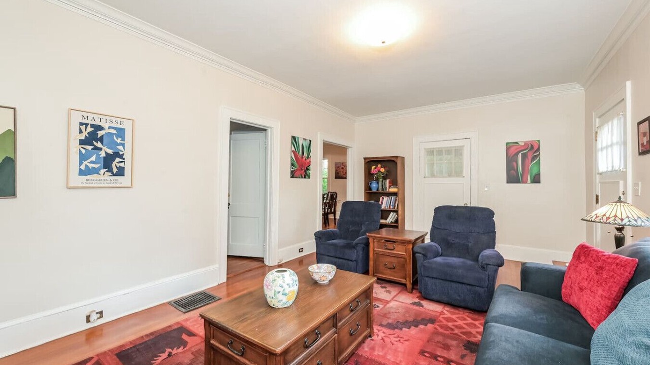 Photo of Livingroom in Candler Park