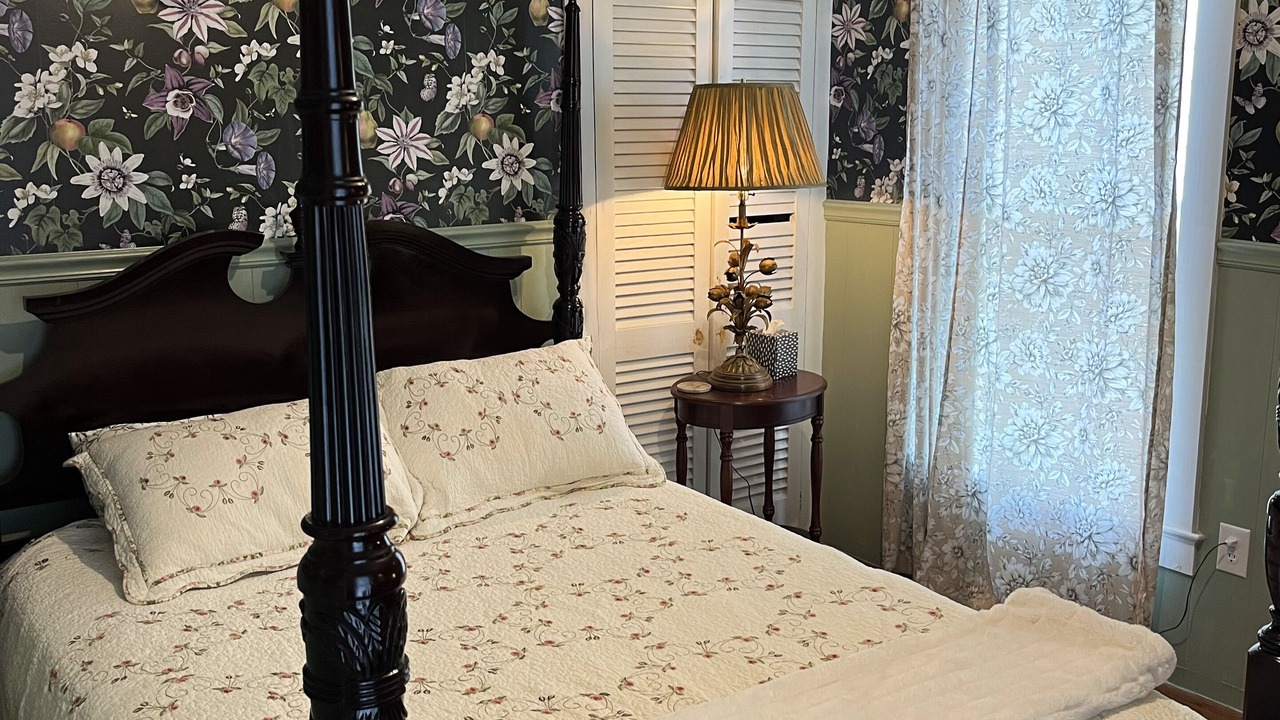Photo of Bedroom in Seneca Falls