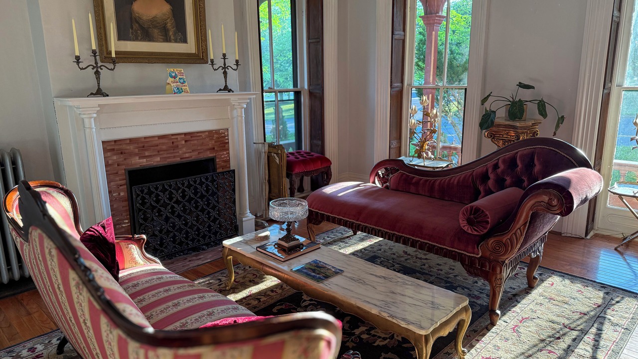 Photo of Livingroom in Seneca Falls