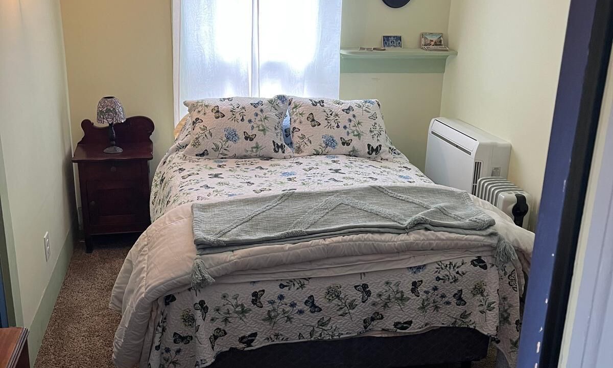 Photo of Bedroom in Seneca Falls