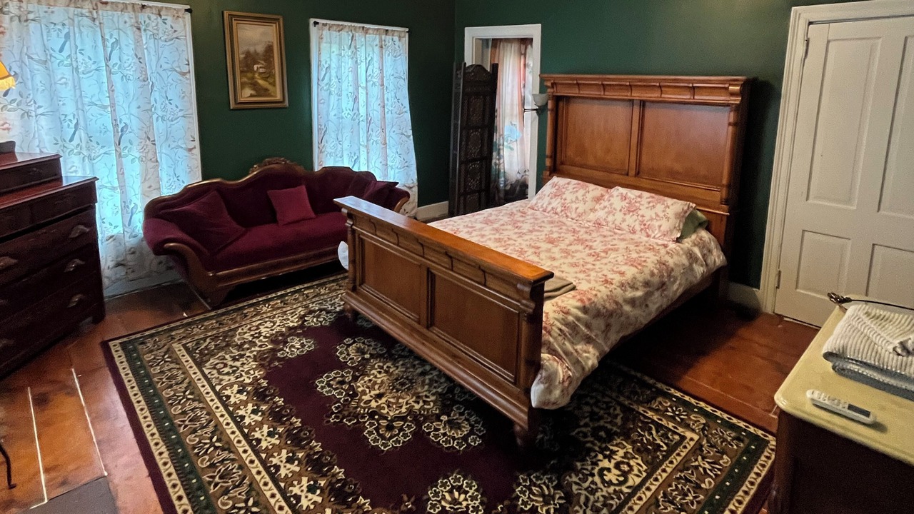 Photo of Bedroom in Seneca Falls