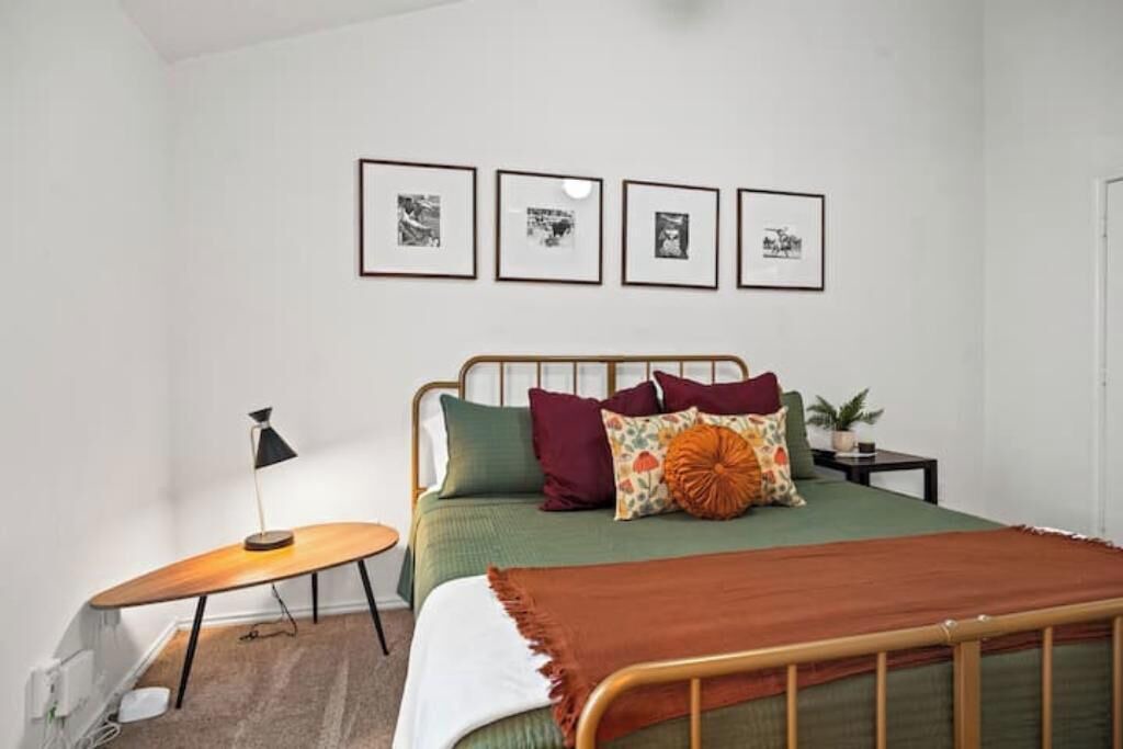 Photo of Bedroom in North by Northwest