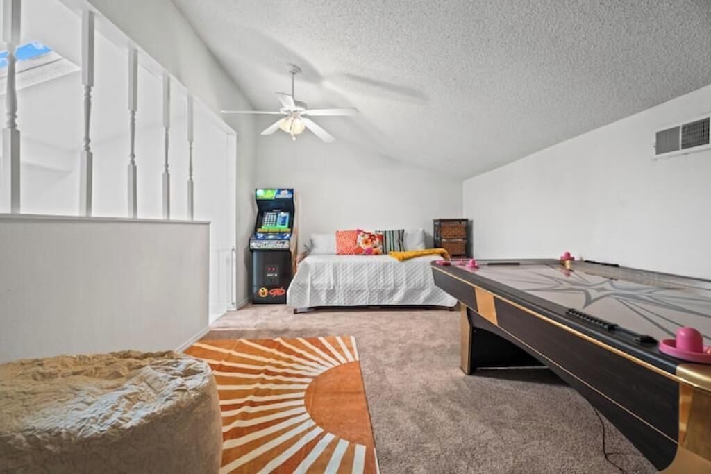 Photo of Bedroom in North by Northwest