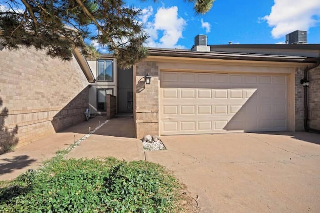 Photo of Outdoor in North by Northwest
