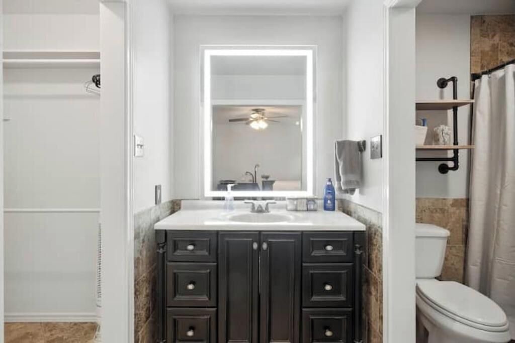 Photo of Bathroom in North by Northwest