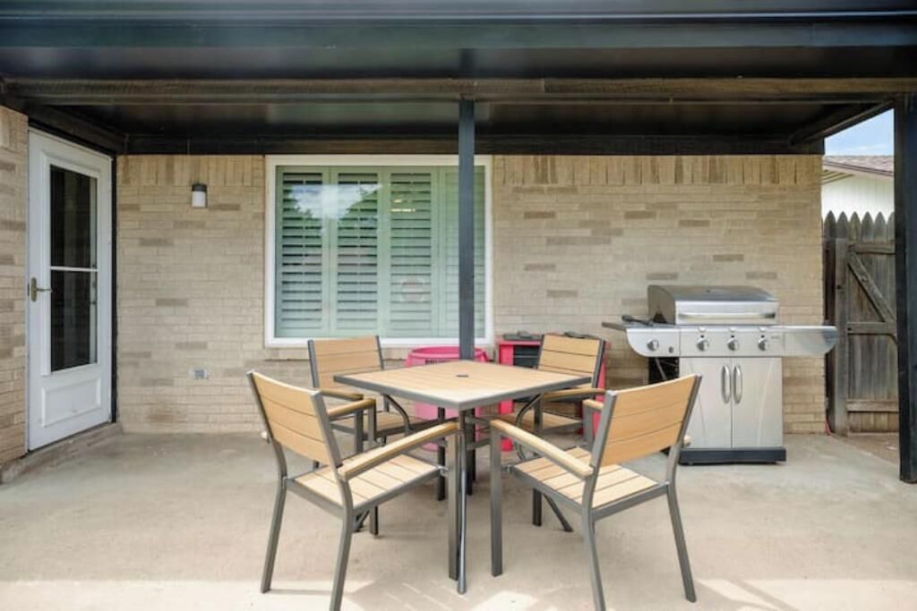 Photo of Outdoor in North by Northwest