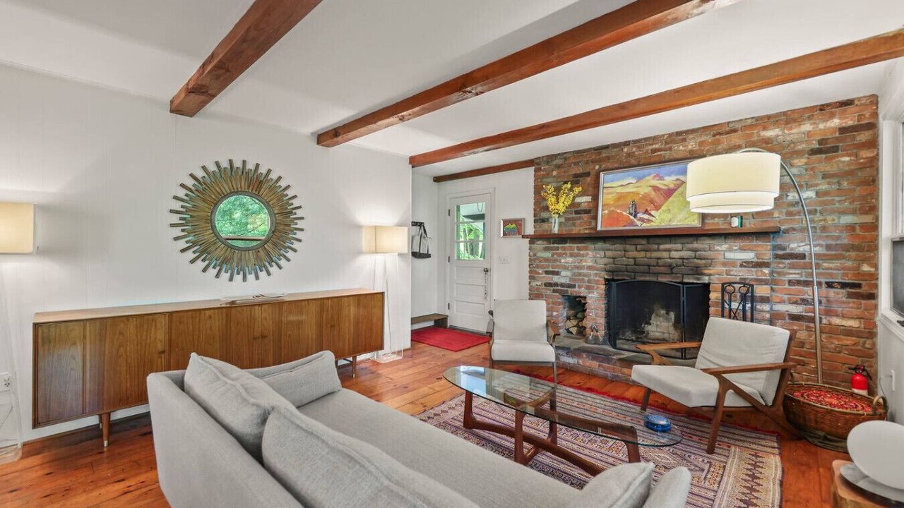 Photo of Livingroom in Richmond