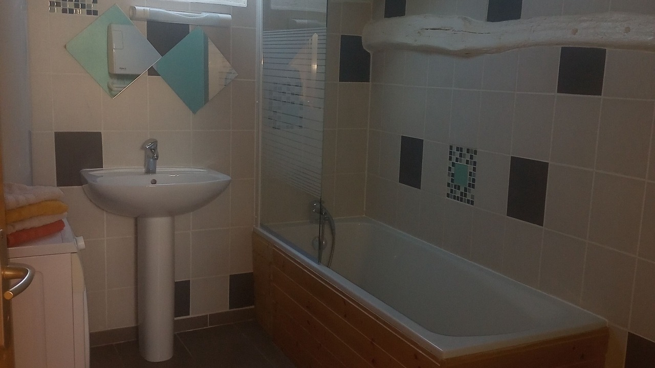 Photo of Bathroom in Fain-les-Moutiers
