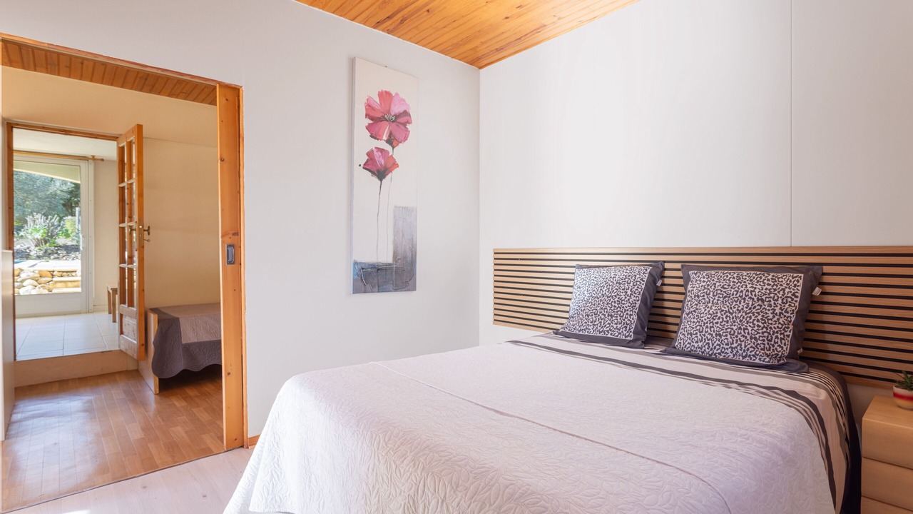 Photo of Bedroom in Camelas
