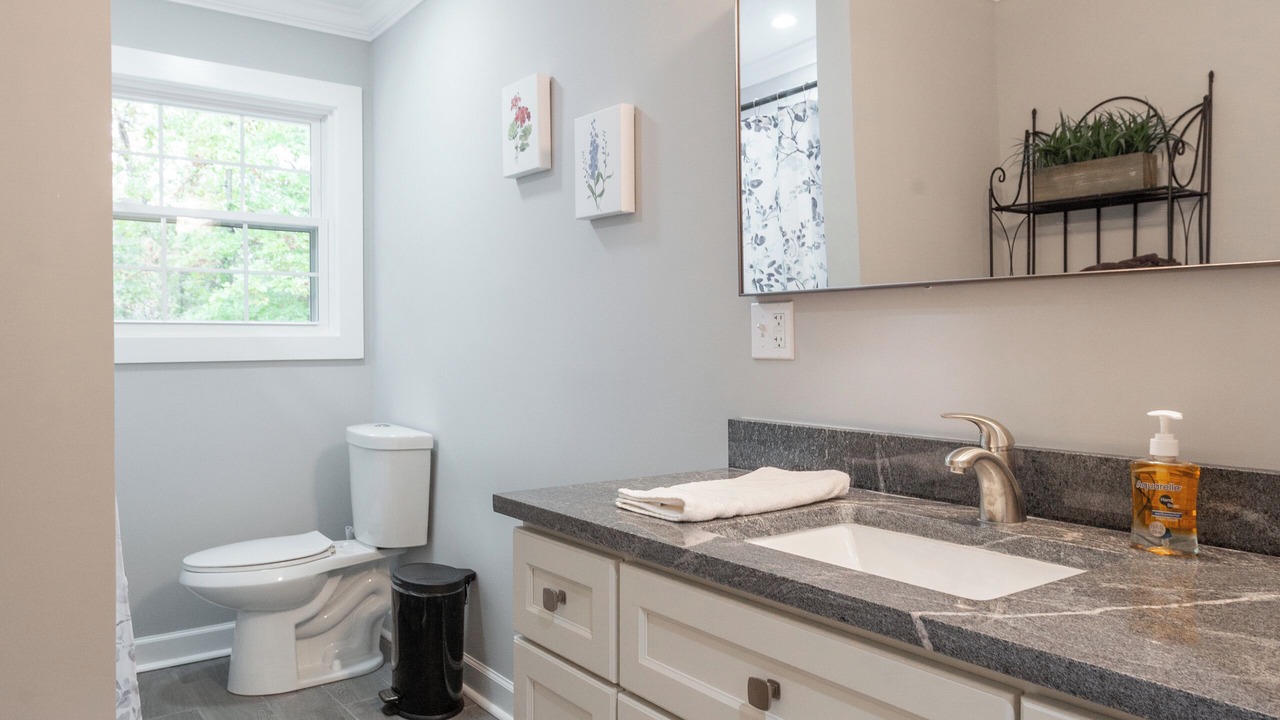 Photo of Bathroom in Graysville