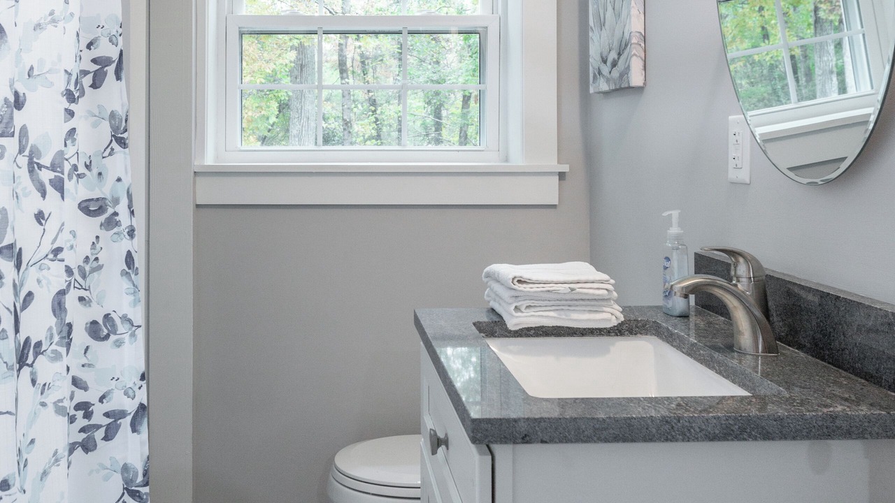 Photo of Bathroom in Graysville