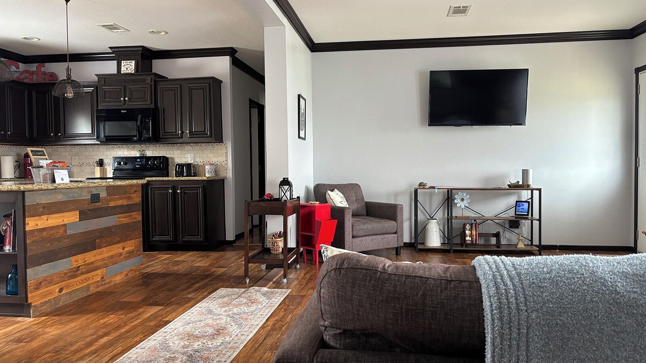 Photo of Livingroom in Navarro County