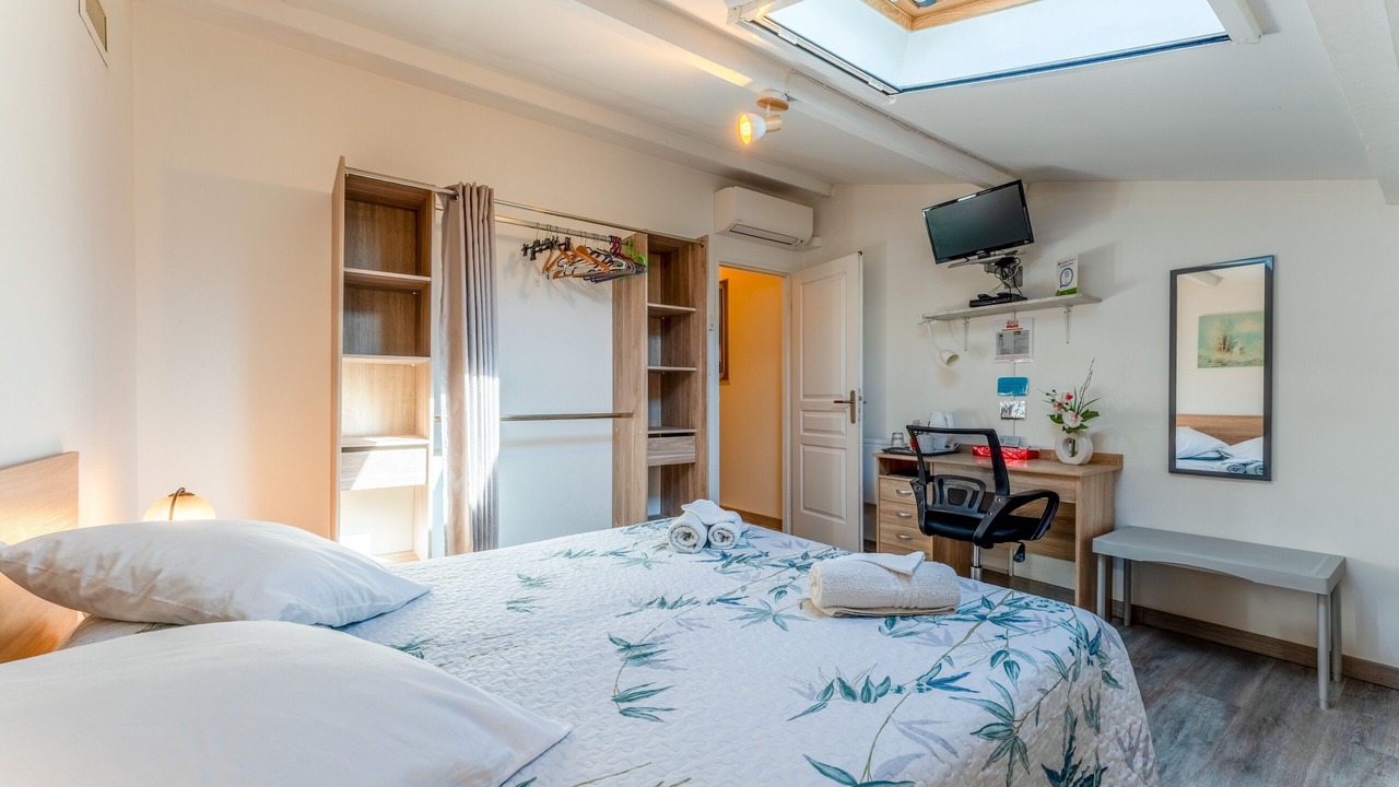 Photo of Bedroom in Saint-Ambroix
