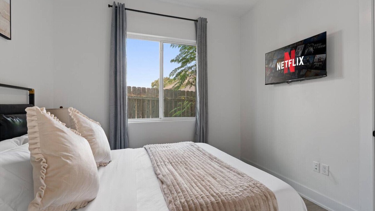 Photo of Bedroom in MLK