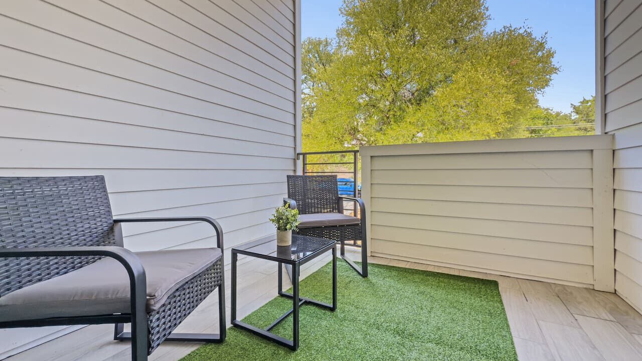 Photo of Patio Balcony in MLK