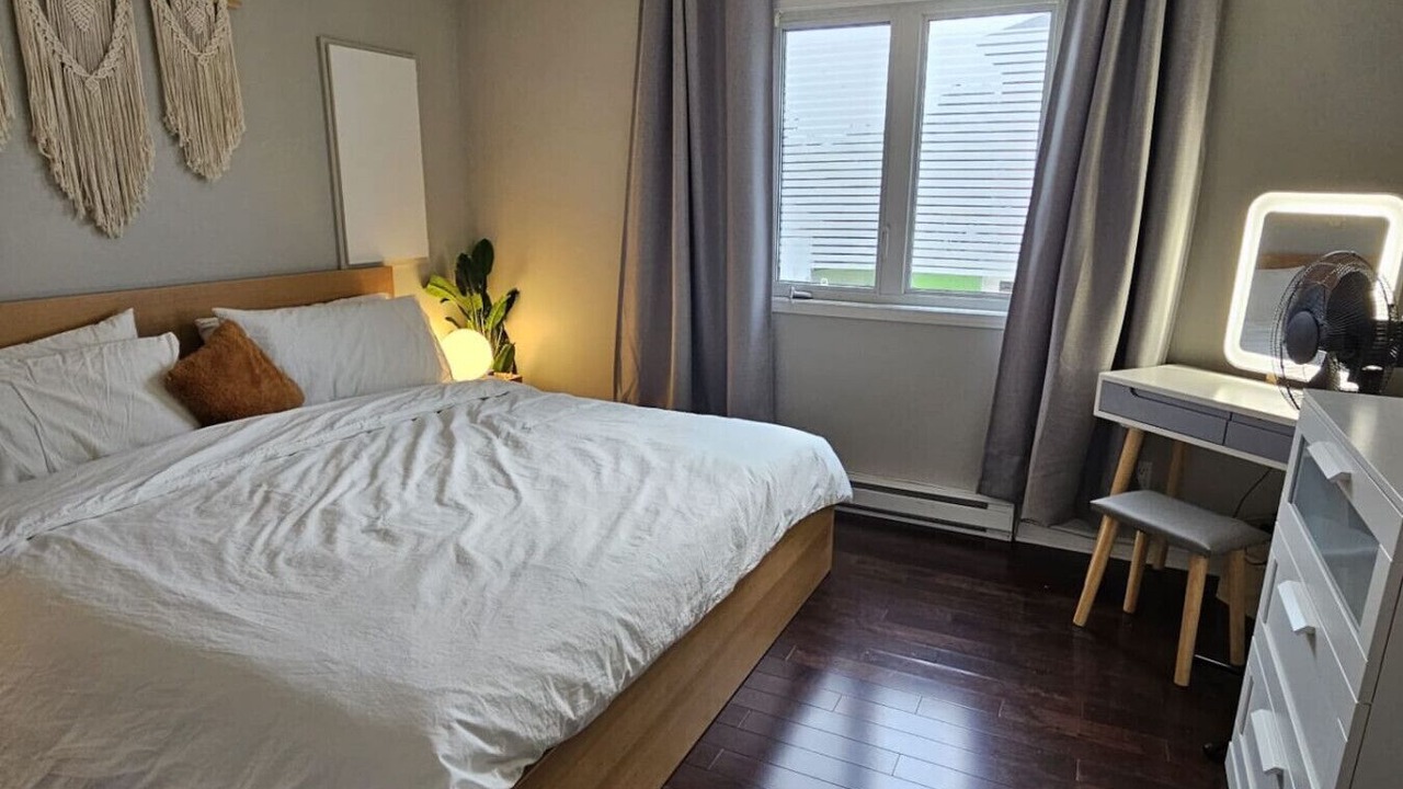 Photo of Bedroom in Aylmer