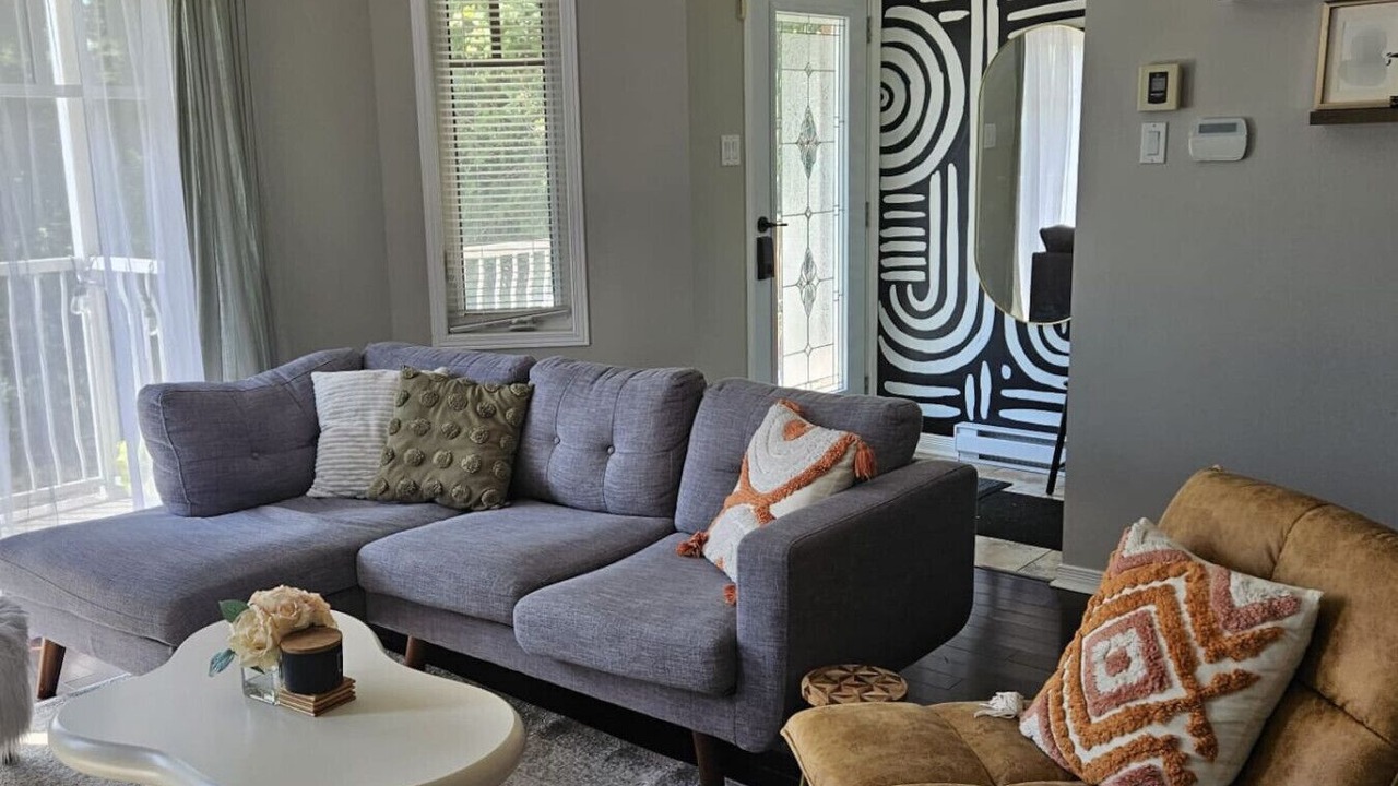 Photo of Livingroom in Aylmer