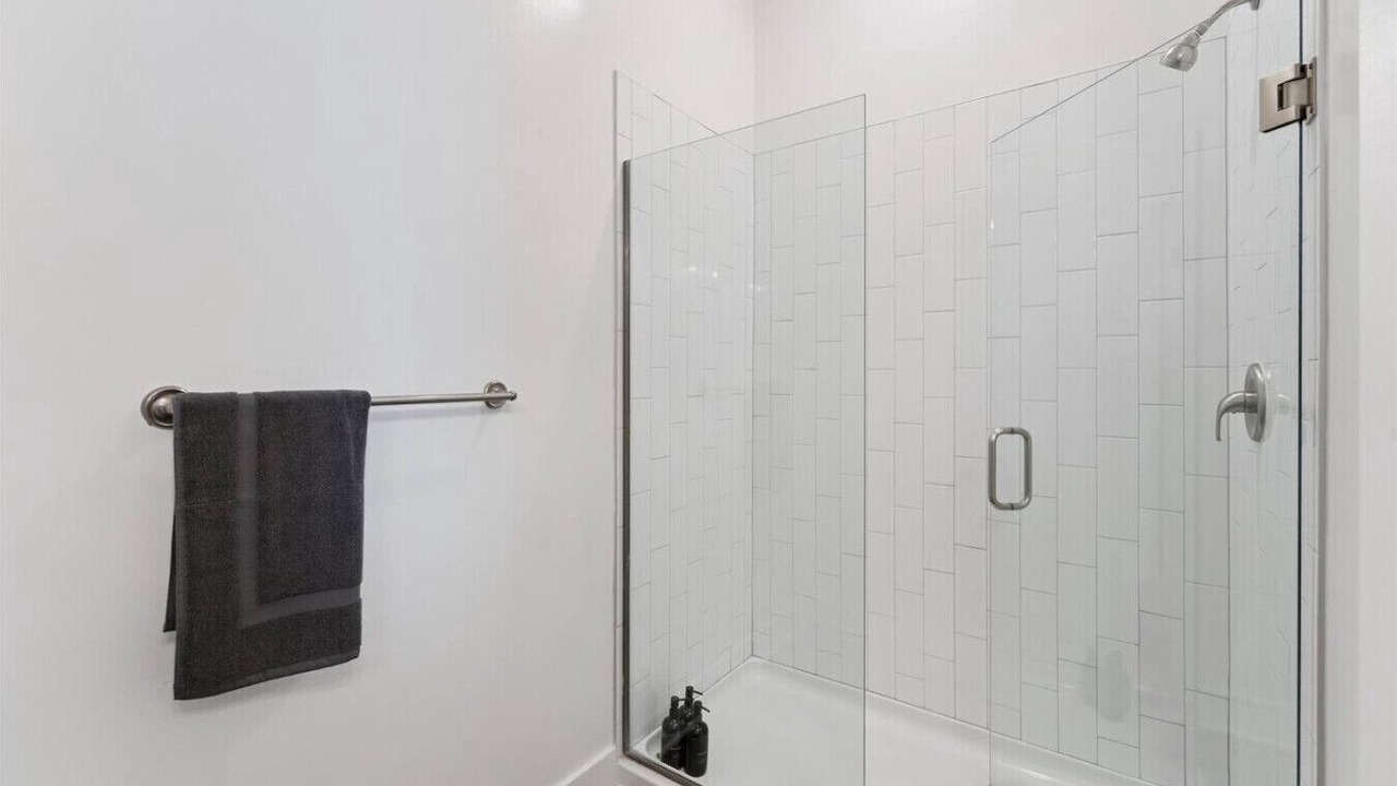 Photo of Bathroom in Yamacraw Village