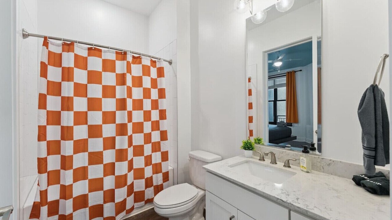 Photo of Bathroom in Yamacraw Village