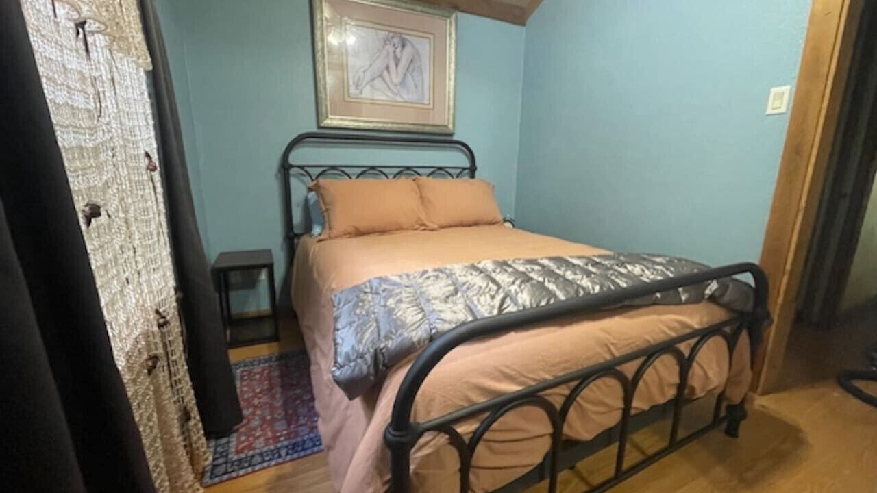 Photo of Bedroom in Marblemount