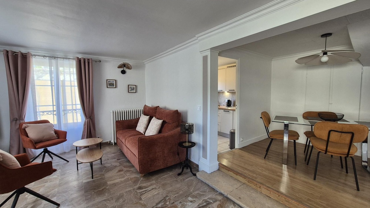 Photo of Livingroom in Fontainebleau