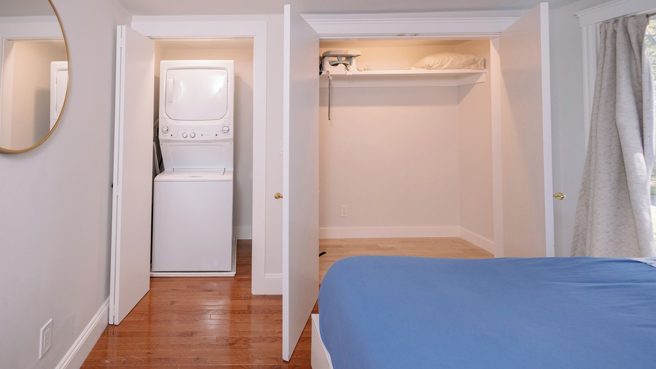 Photo of Bedroom in Beverly