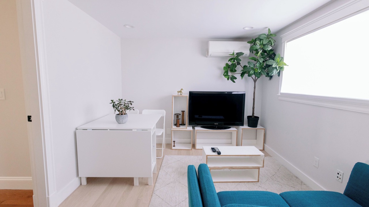Photo of Livingroom in Beverly