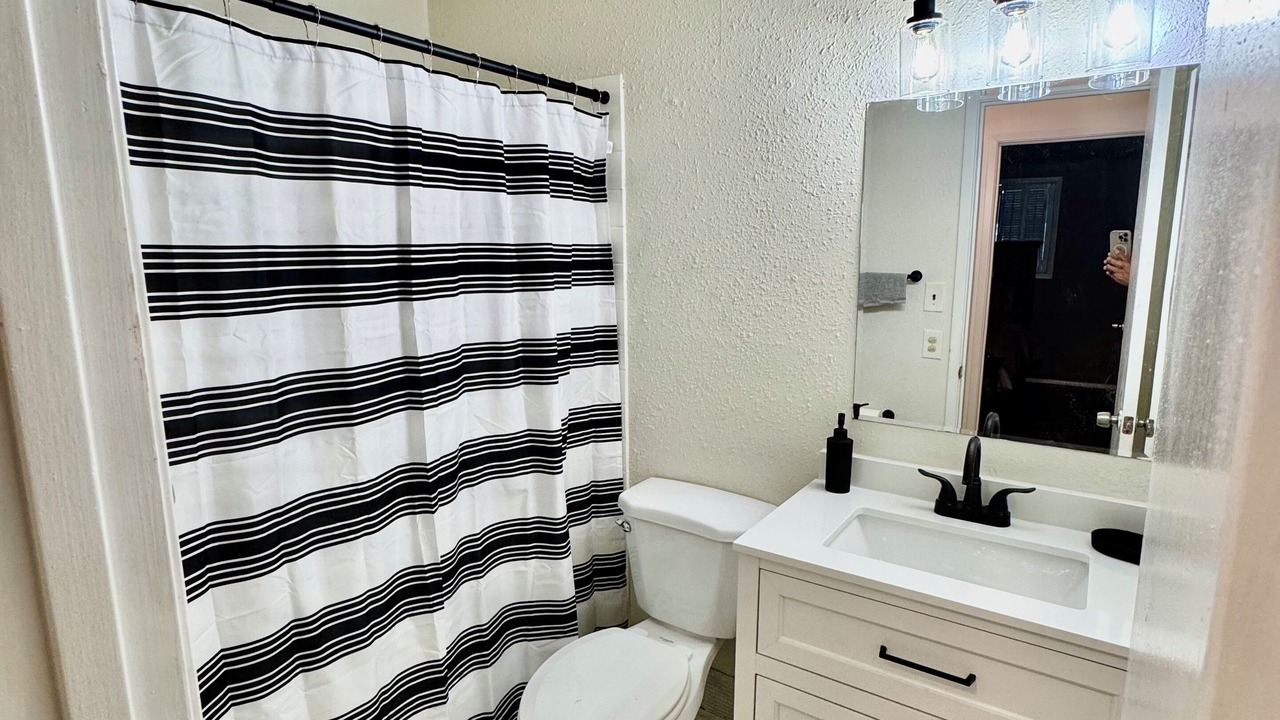 Photo of Bathroom in Live Oak