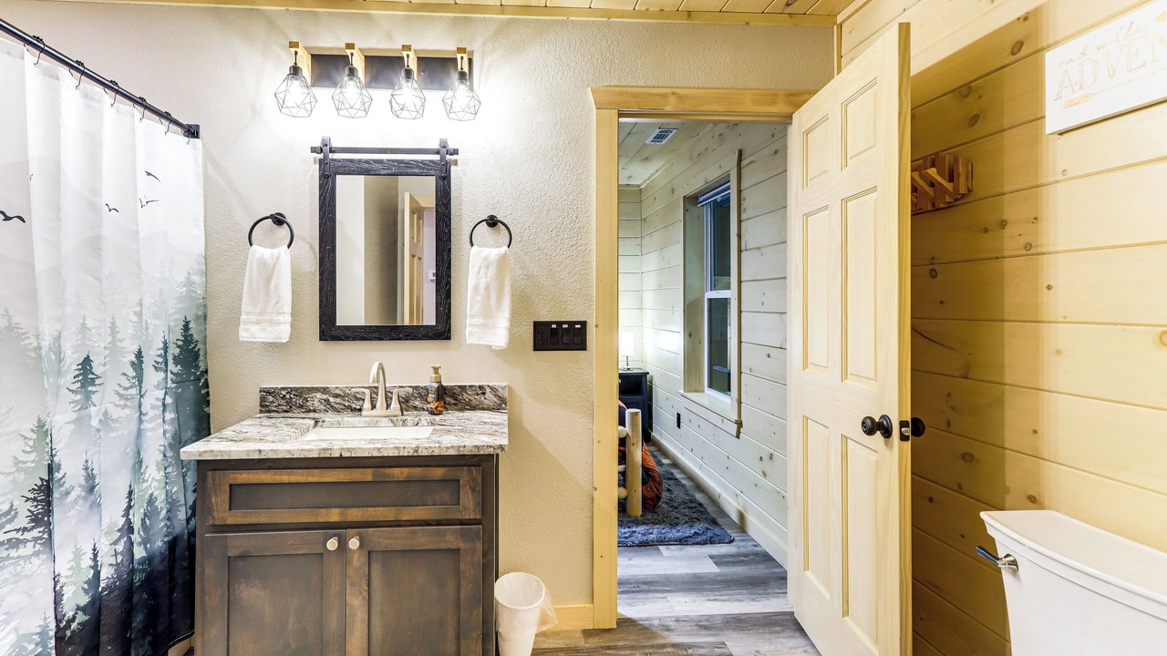 Photo of Bathroom in Copperhill