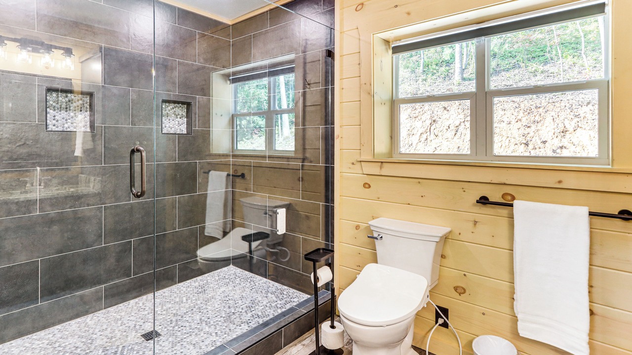 Photo of Bathroom in Copperhill