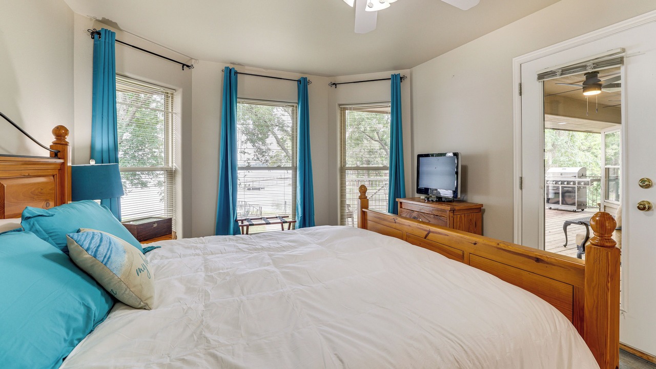 Photo of Bedroom in Grove