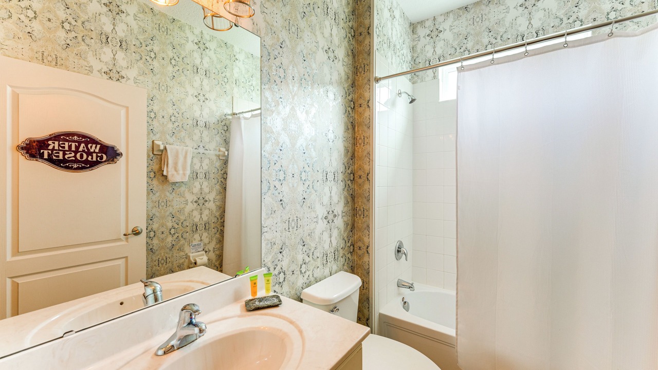 Photo of Bathroom in Watersong