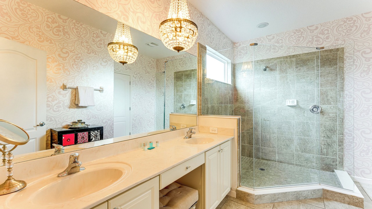 Photo of Bathroom in Watersong
