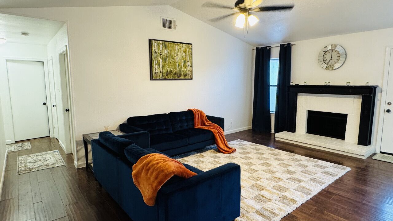 Photo of Livingroom in Wylie