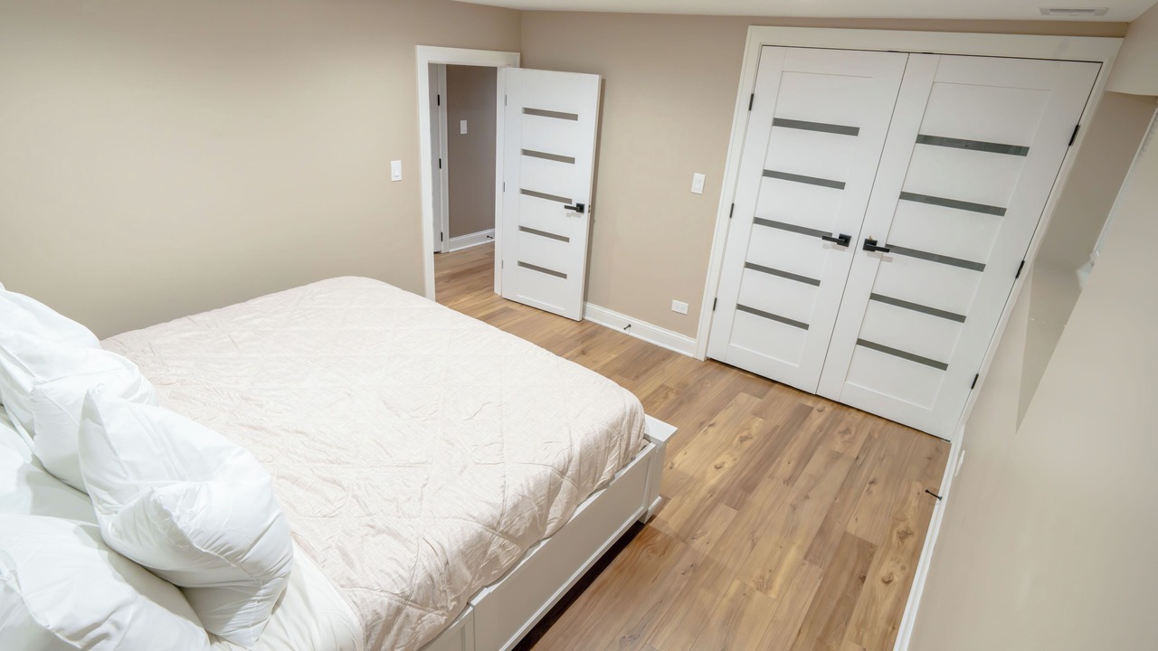 Photo of Bedroom in Rogers Park