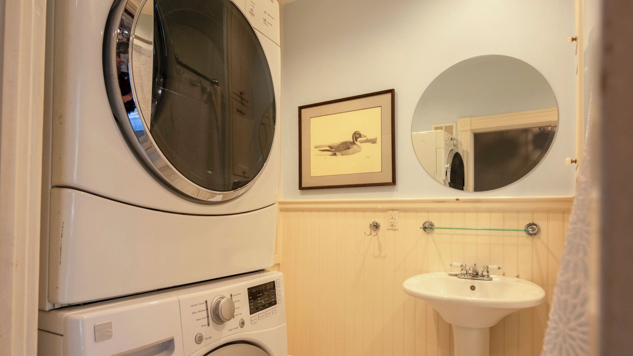 Photo of Bathroom in Lakeside