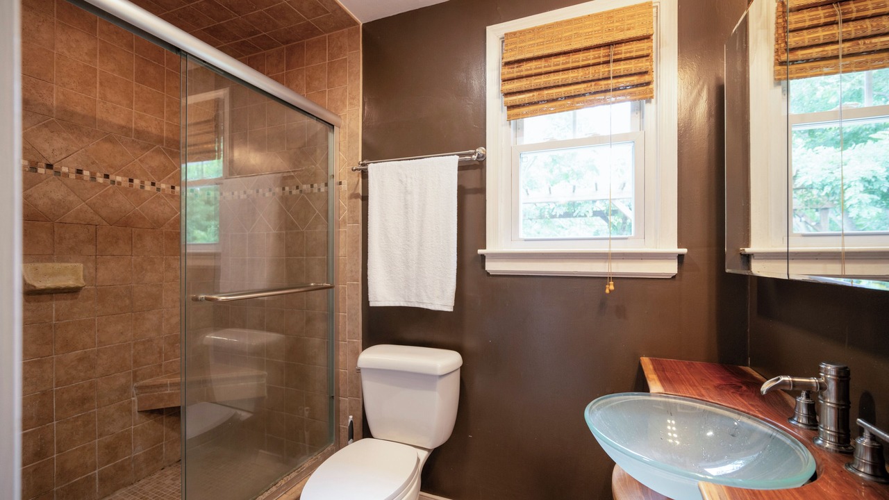 Photo of Bathroom in Lakeside
