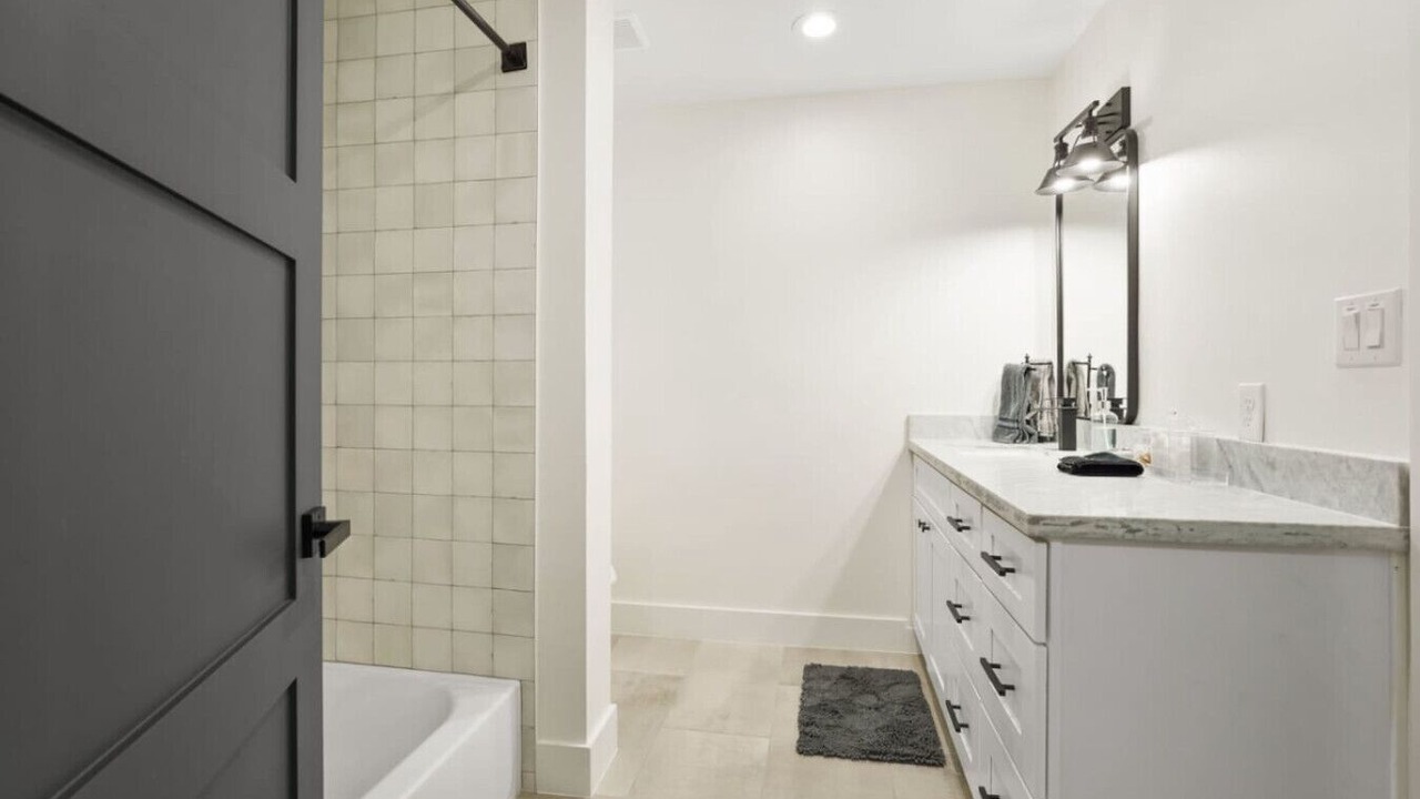Photo of Bathroom in Woodlake - Briar Meadow