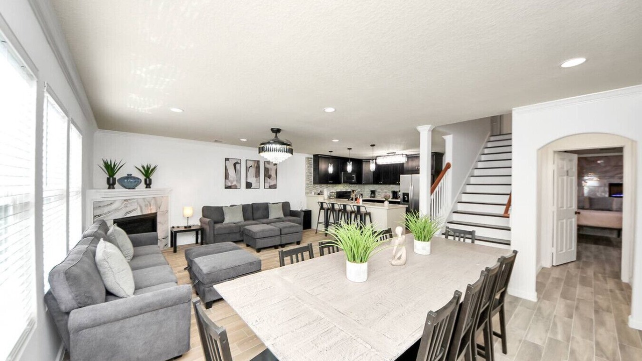 Photo of Livingroom in Northeast Houston