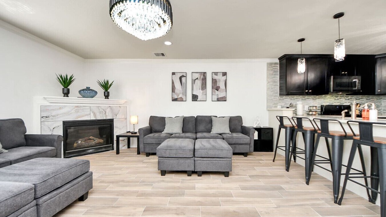 Photo of Livingroom in Northeast Houston
