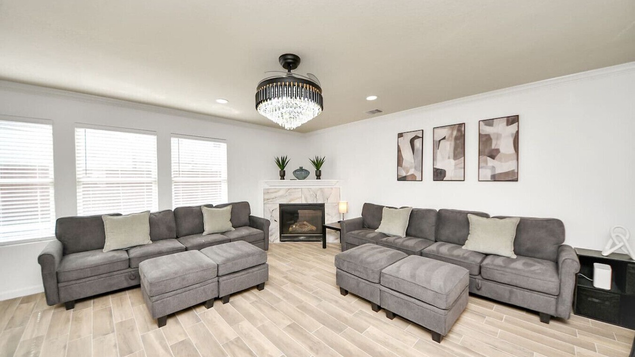 Photo of Livingroom in Northeast Houston
