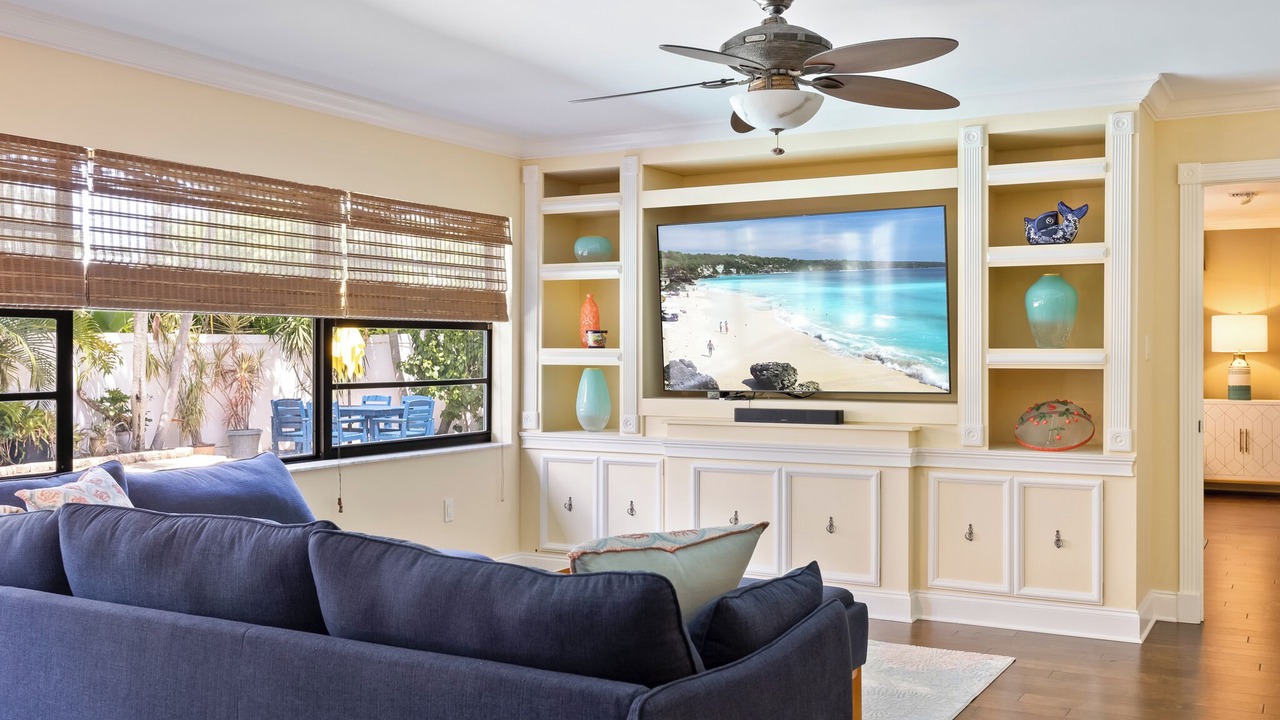 Photo of Livingroom in Cocoa Isles