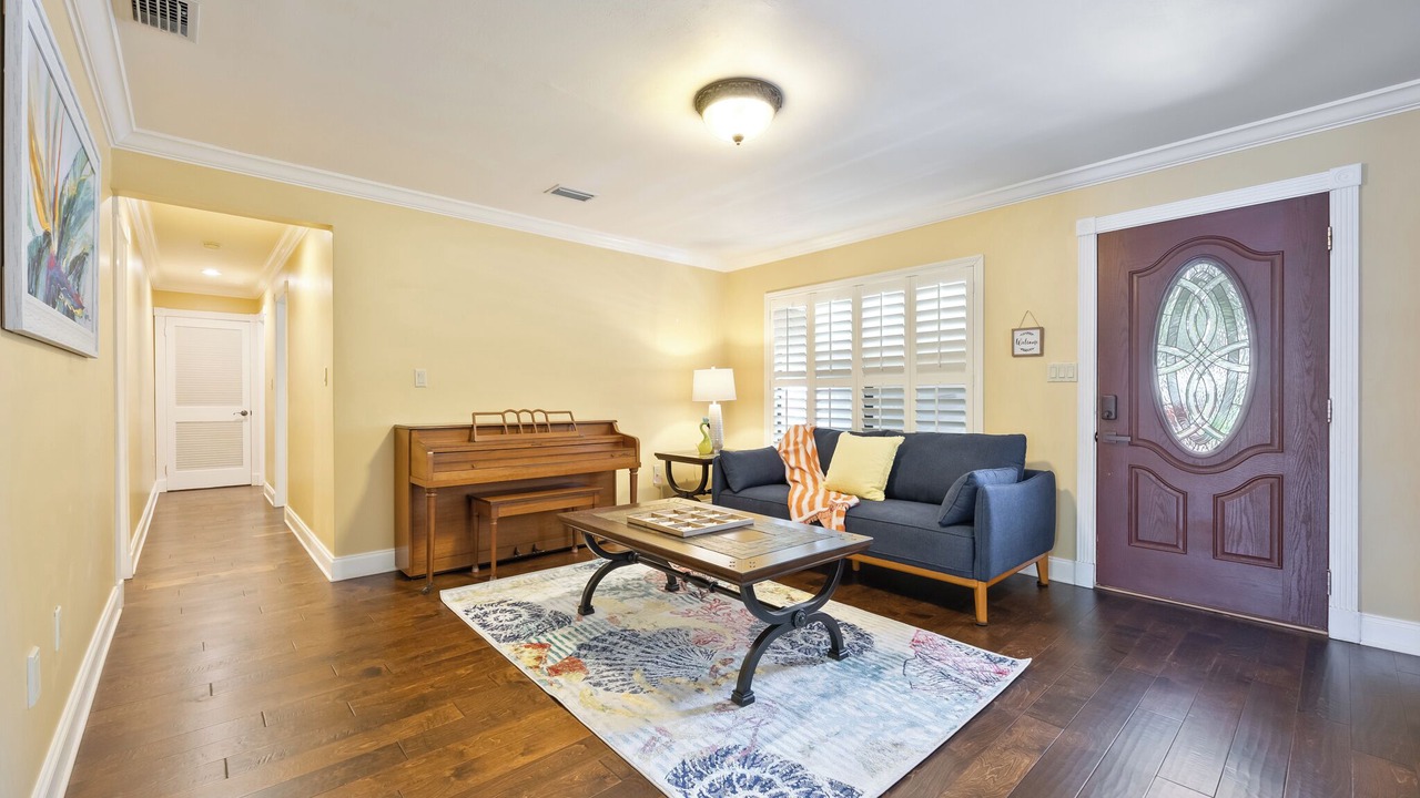 Photo of Livingroom in Cocoa Isles