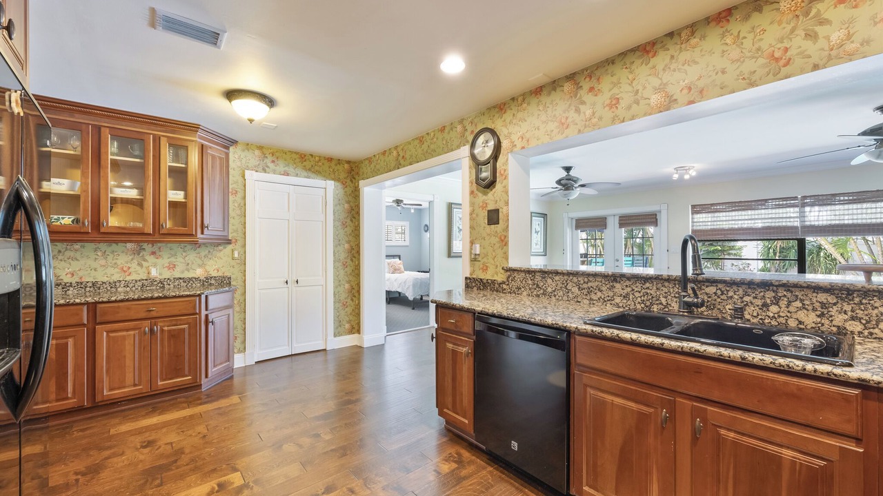 Photo of Others in Cocoa Isles