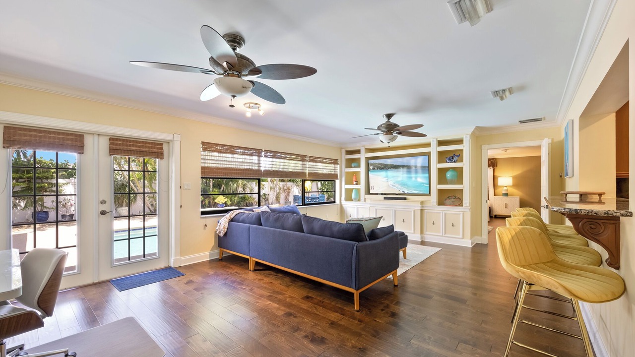 Photo of Livingroom in Cocoa Isles