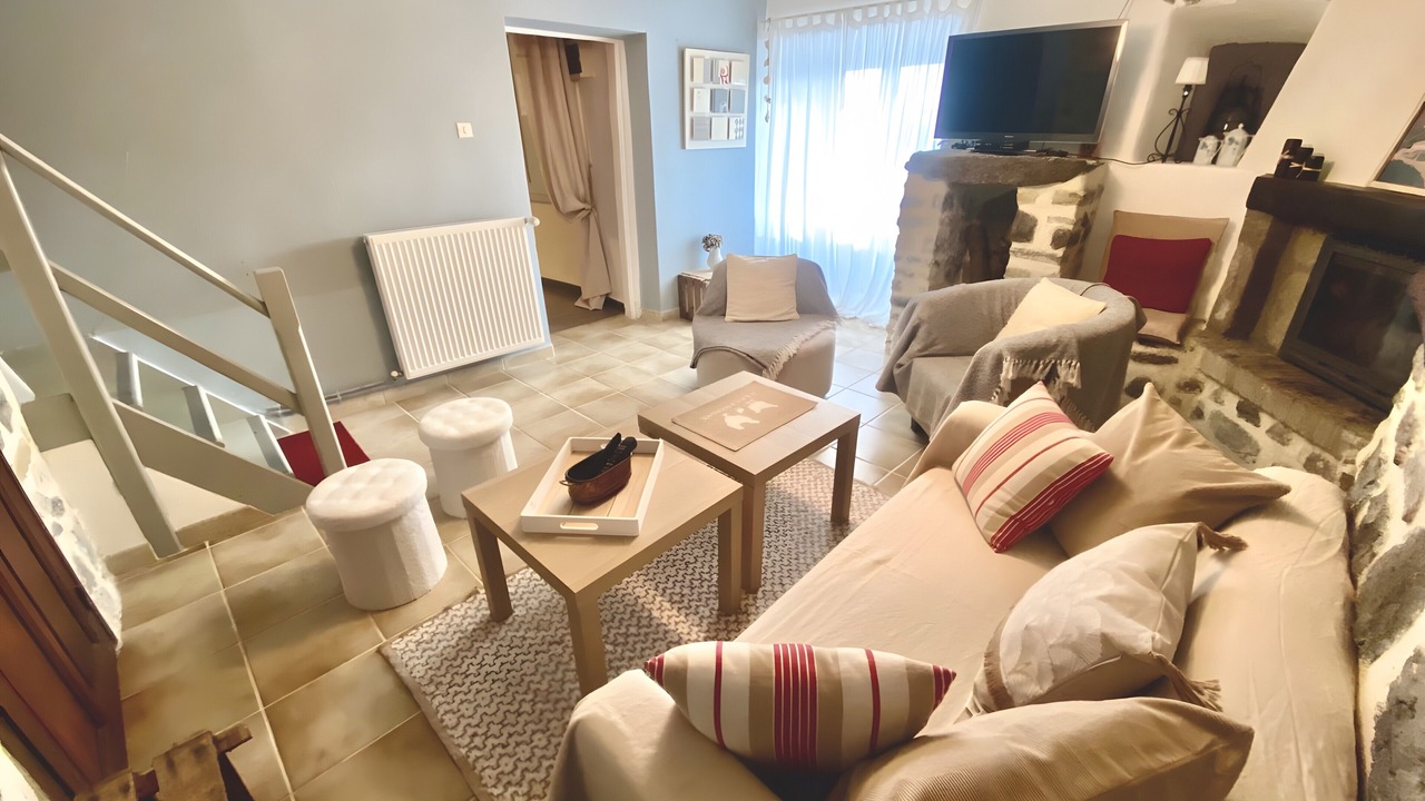 Photo of Livingroom in Saint-Pons