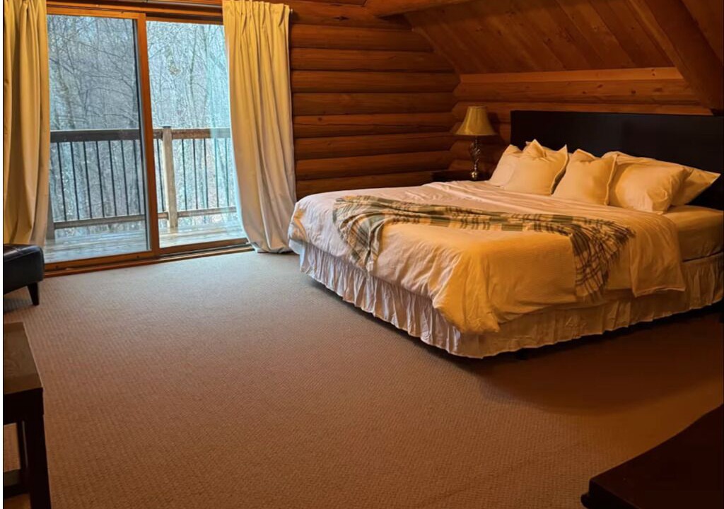 Photo of Bedroom in Saint-Faustin-Lac-Carre